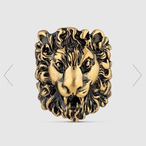 Authentic GUCCi ring! Lion head logo! Rare find. Size Gucci 23.